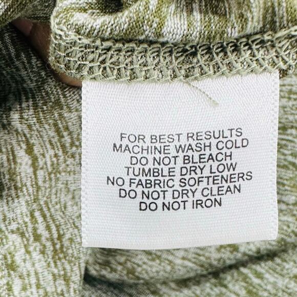 Peter Millar Sydney Stretch Quarter Zip Pullover in Heather Green Size Medium - Picture 6 of 6